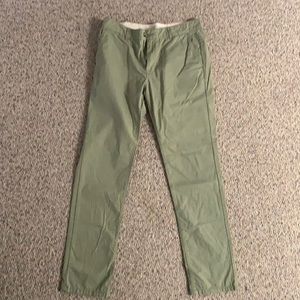 Men’s chino pants